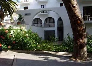 Отель Morlans Garden