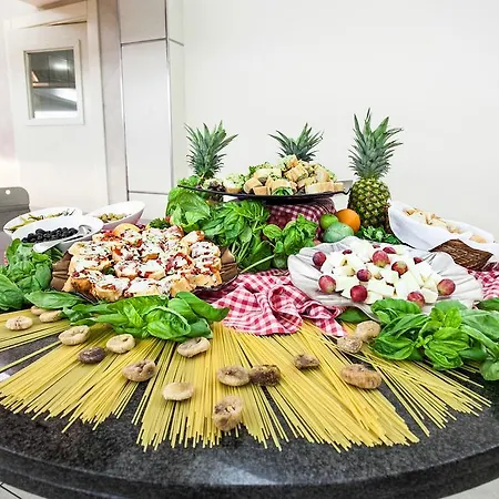 莫尔兰斯花园酒店