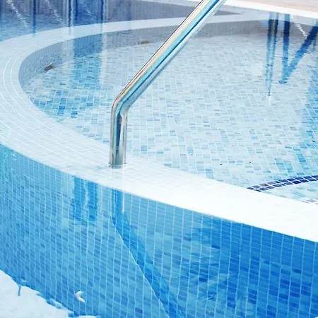 莫尔兰斯花园酒店 3*