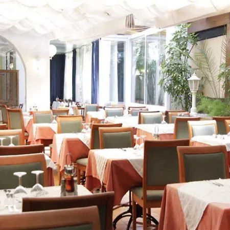 Готель Morlans Garden 3*